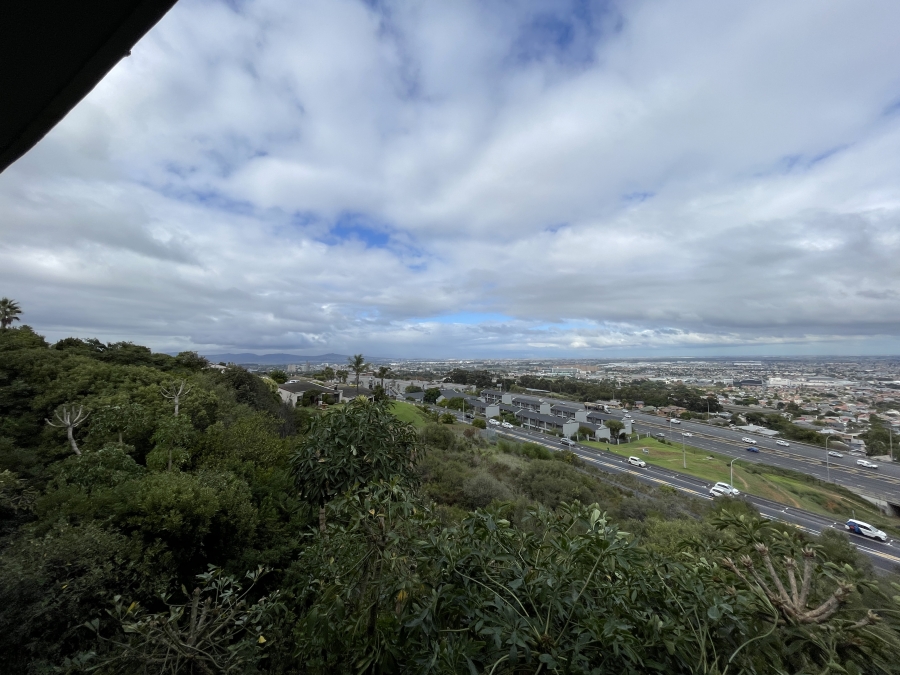 Commercial Property for Sale in Uitzicht Western Cape